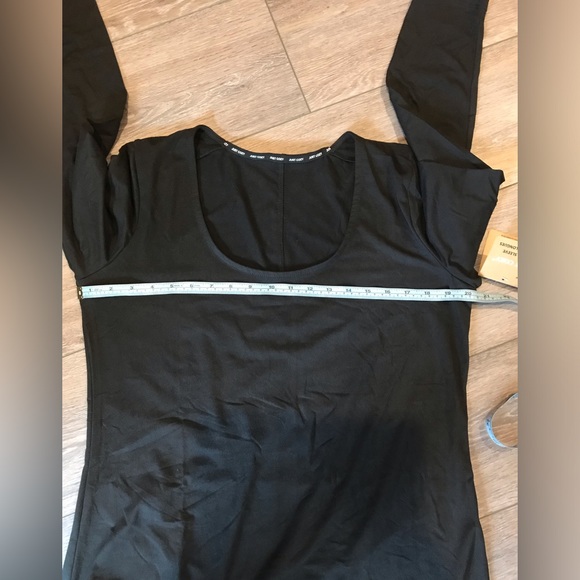 NWT Just Cozy Tunic Top Black 4 Way Stretch - Picture 7 of 8